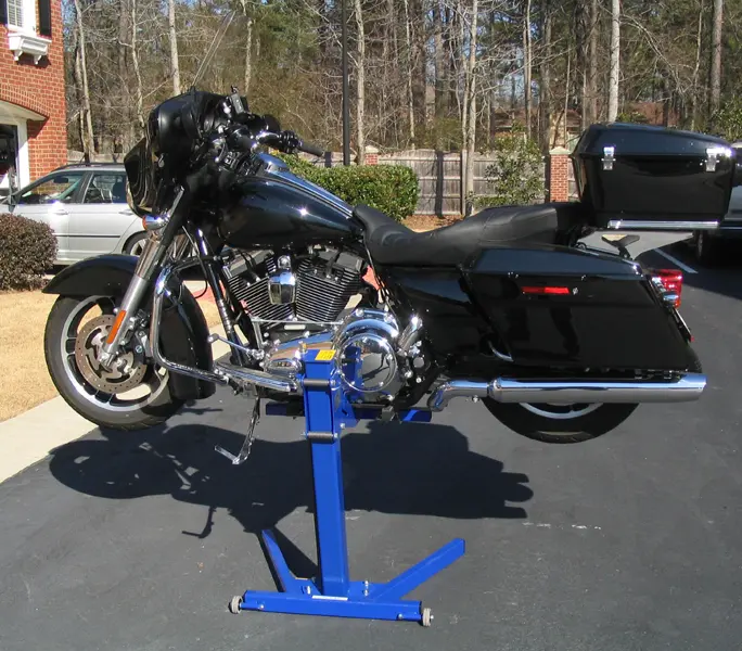 THE SUPER STRONG MOTORCYCLE LIFT